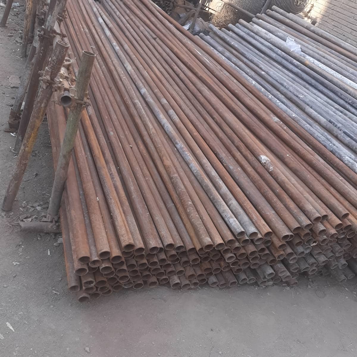 لوله داربست صنعتی برای پالایشگاه با مهاربندی محکم لوله داربست صنعتی برای پالایشگاه با مهاربندی محکم