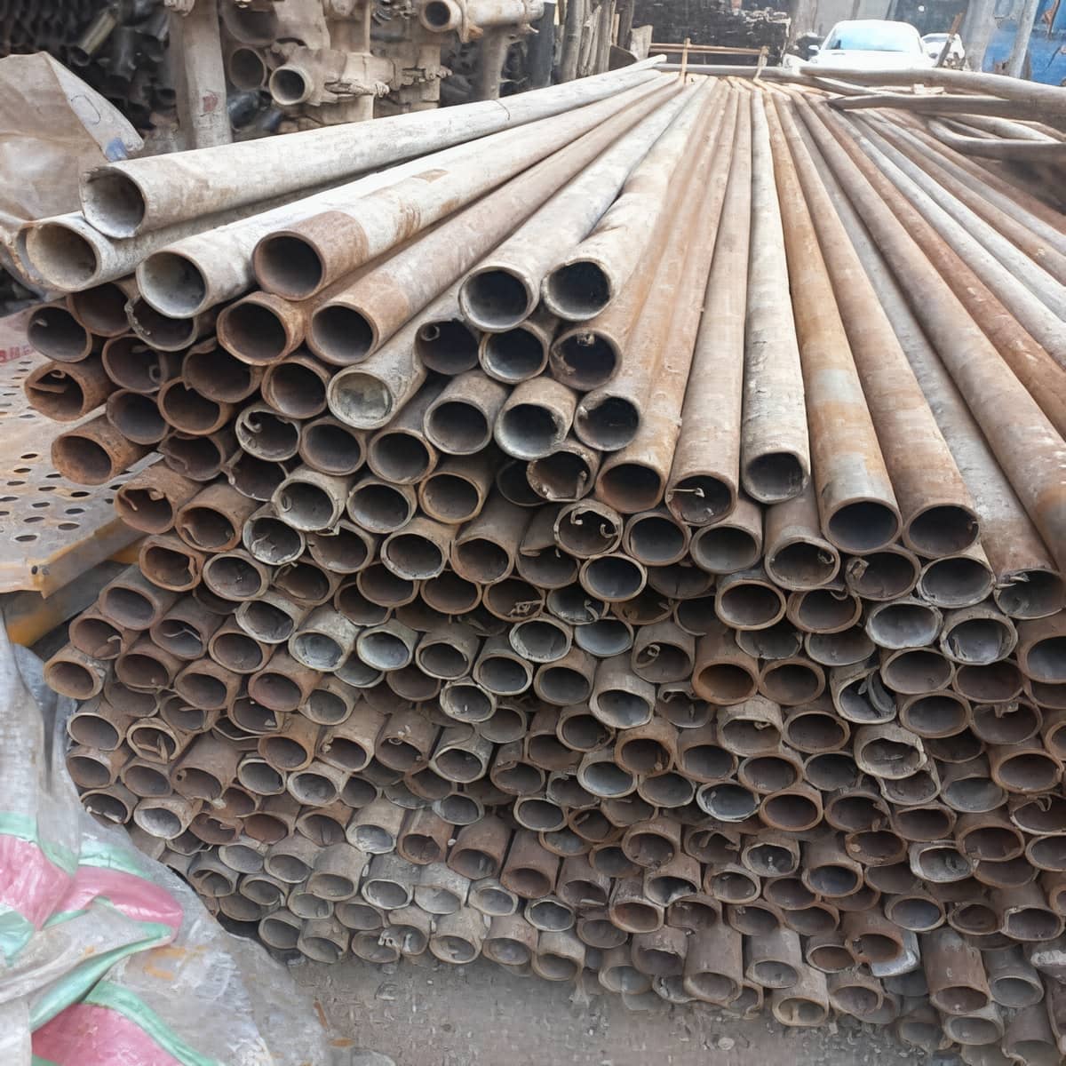 داربست حفاظتی برای نرده موقت با اتصال محکم داربست حفاظتی برای نرده موقت با اتصال محکم