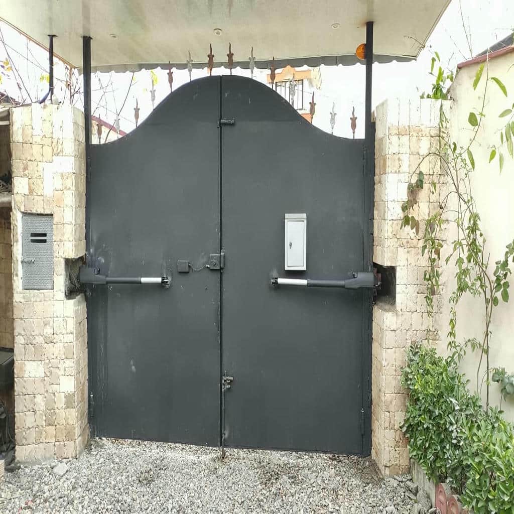 جک دو لنگه درب حیاط با ریموت کنترل ورودی