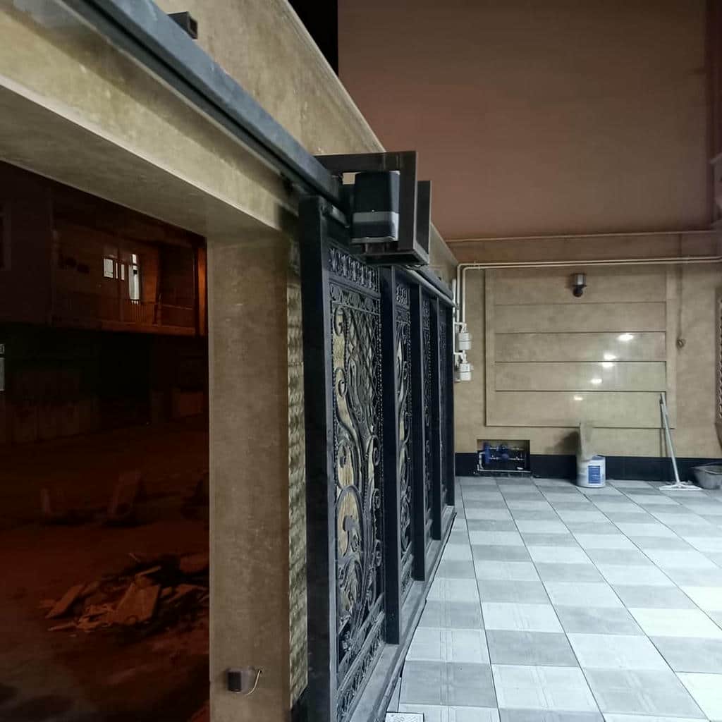 جک دو لنگه درب پارکینگ با فتوسل ایمنی مسیر