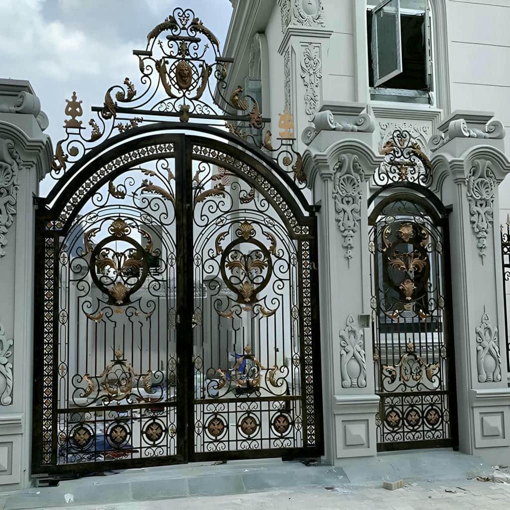 درب آهنی ساختمان با فریم تقویت شده و نصب اصولی