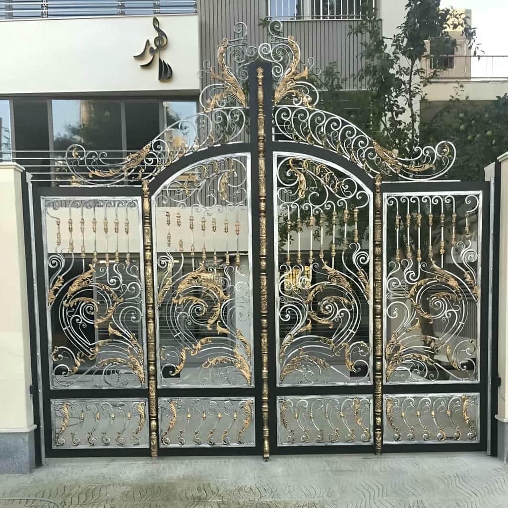 درب ویلایی مدرن با نصب تراز