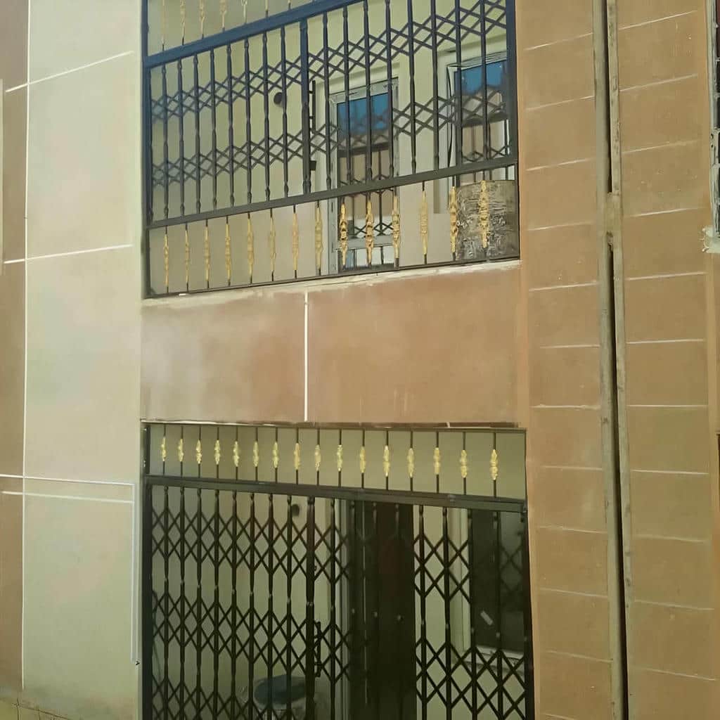 نرده پنجره فرفورژه گل دار سفارشی