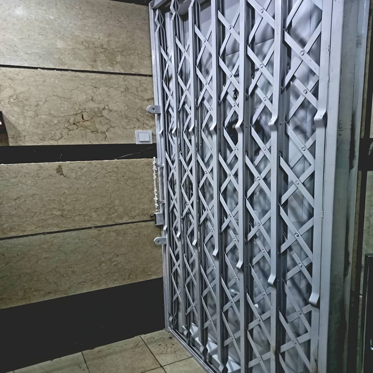 حفاظهای درب آکاردئونی و کشویی