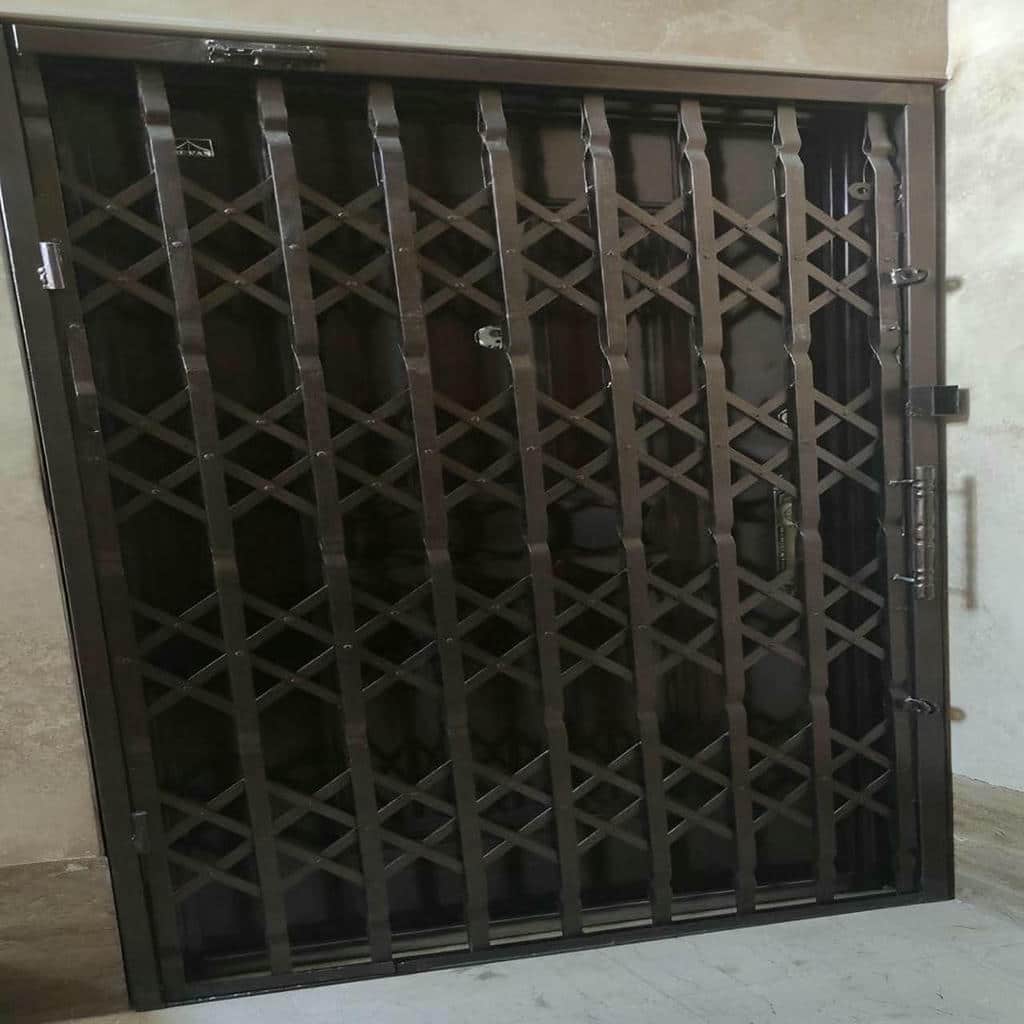 درب آکاردئونی در محله سیدخندان