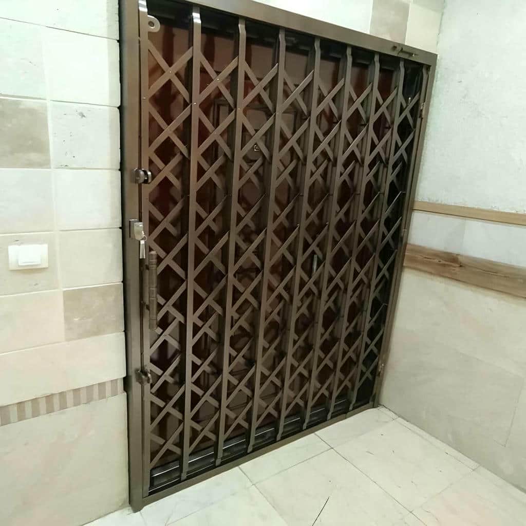 مزایای حفاظ آهنی درب آپارتمان