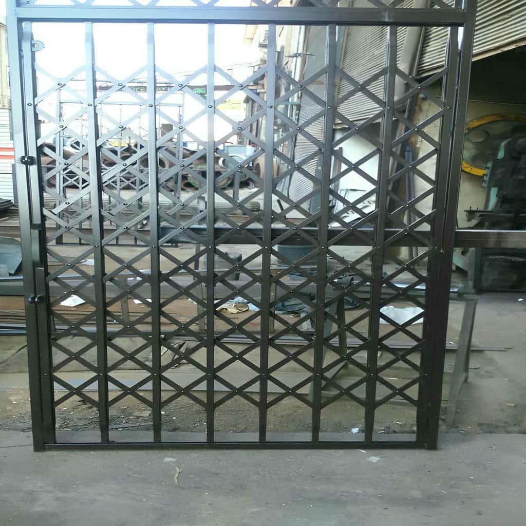 مشخصات حفاظ کرکره ای درب منزل