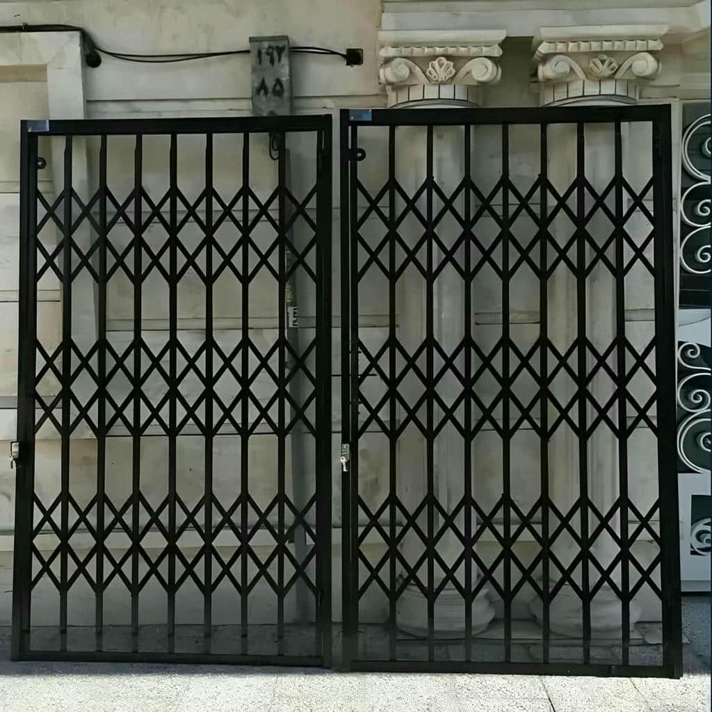 درب آکاردئونی آپارتمان با پروفیل فلزی و حرکت روان درب آکاردئونی آپارتمان با پروفیل فلزی و حرکت روان