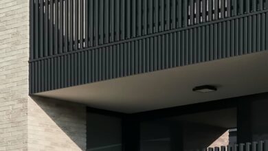 نرده تراس فلزی ساده برای ساختمان مسکونی