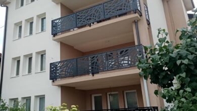 نرده کلاسیک بالکن با جزئیات تزئینی قابل نظافت