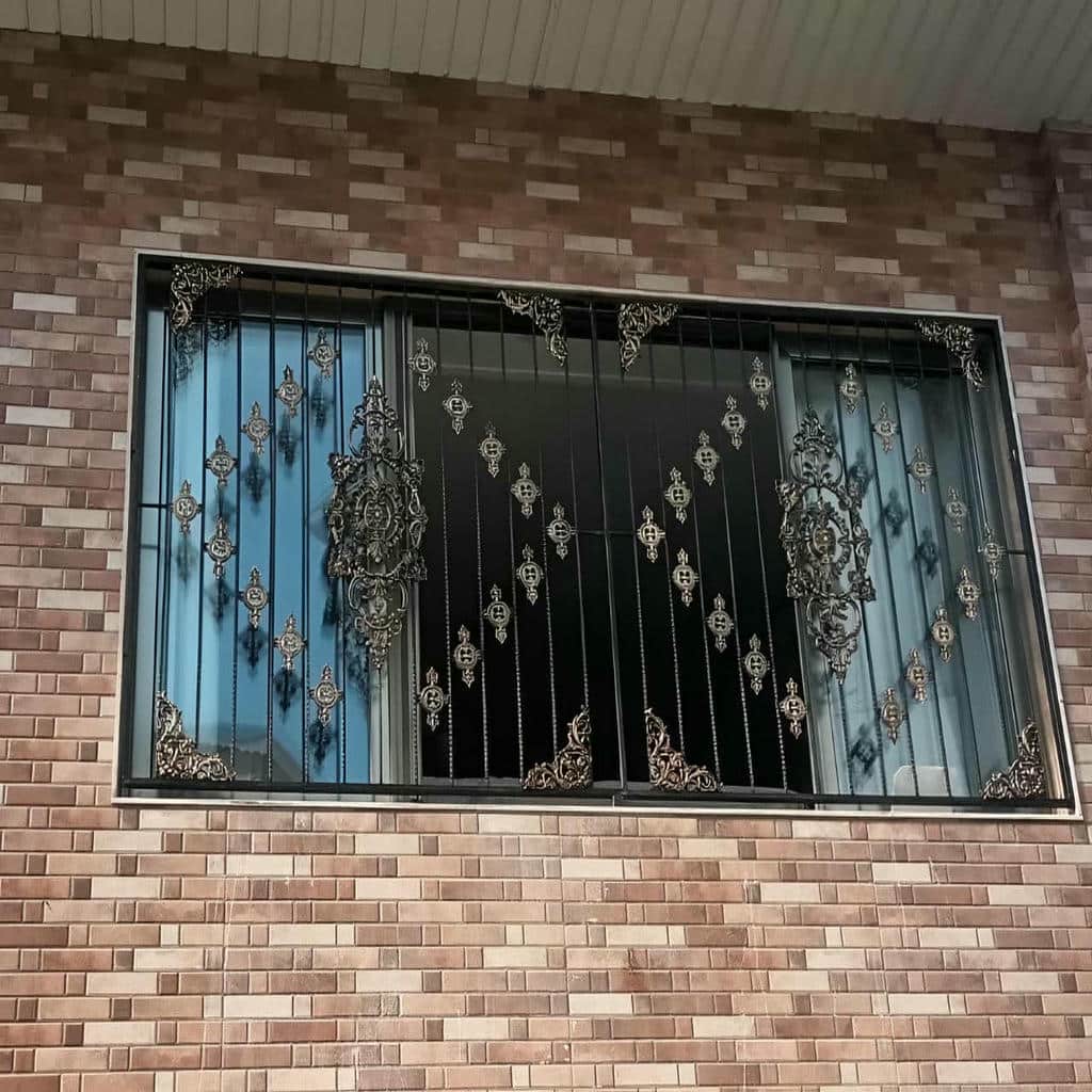حفاظ پنجره گلنرده با پوشش رنگ مقاوم
