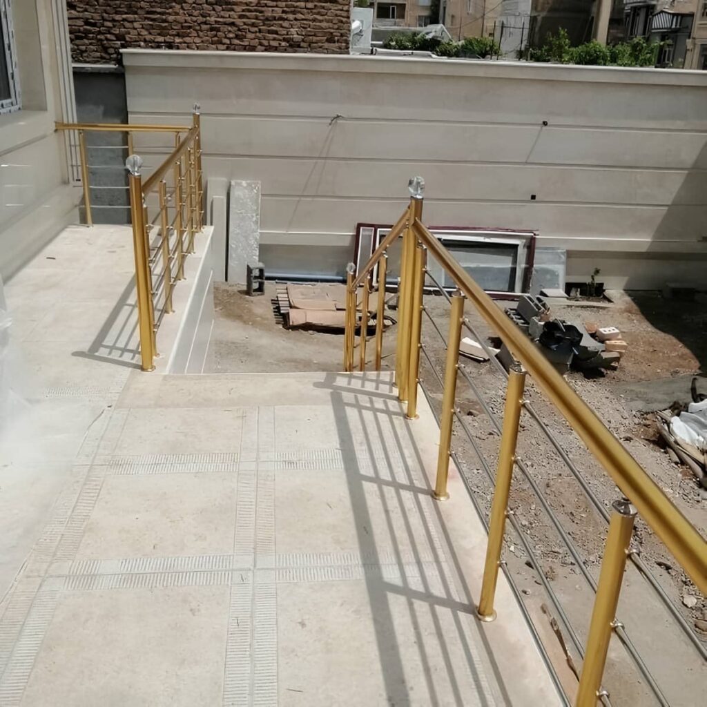 نرده کلاسیک بالکن با طراحی لوکس و سفارشی