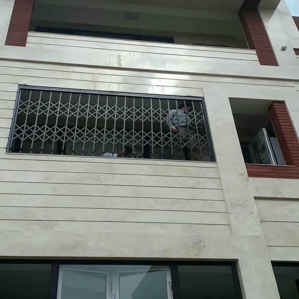 حفاظ متحرک پنجره