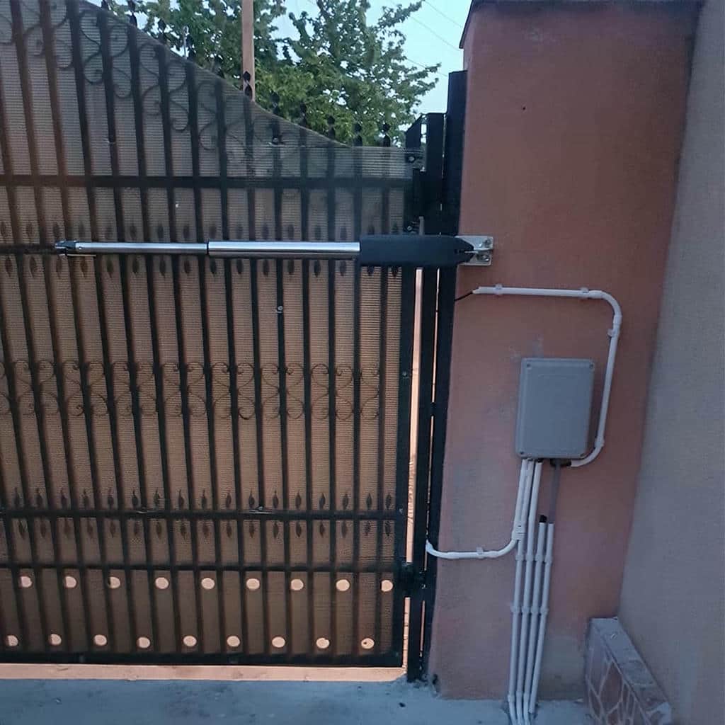 جک پارکینگی ریلی برای ورودی ساختمان
