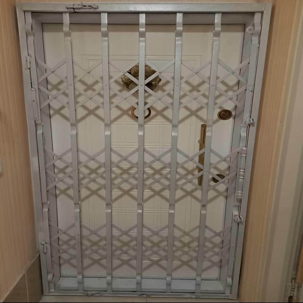 حفاظ درب آکاردئونی استان بوشهر