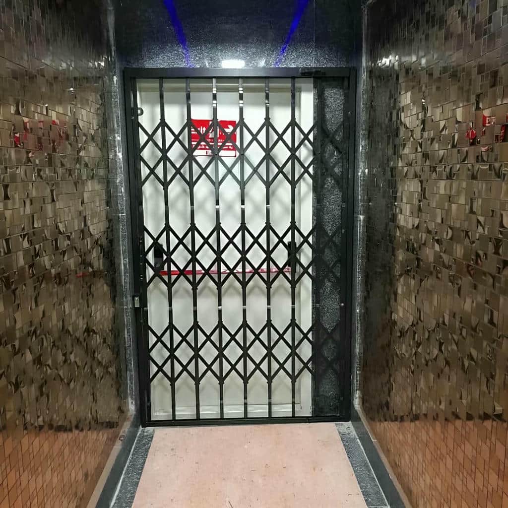 درب آکاردئونی مدل تاشو برای فضای آپارتمان