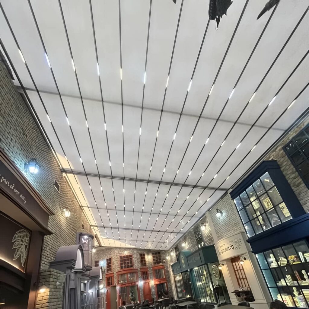 سایه بان متحرک استان قزوین نمای مدرن