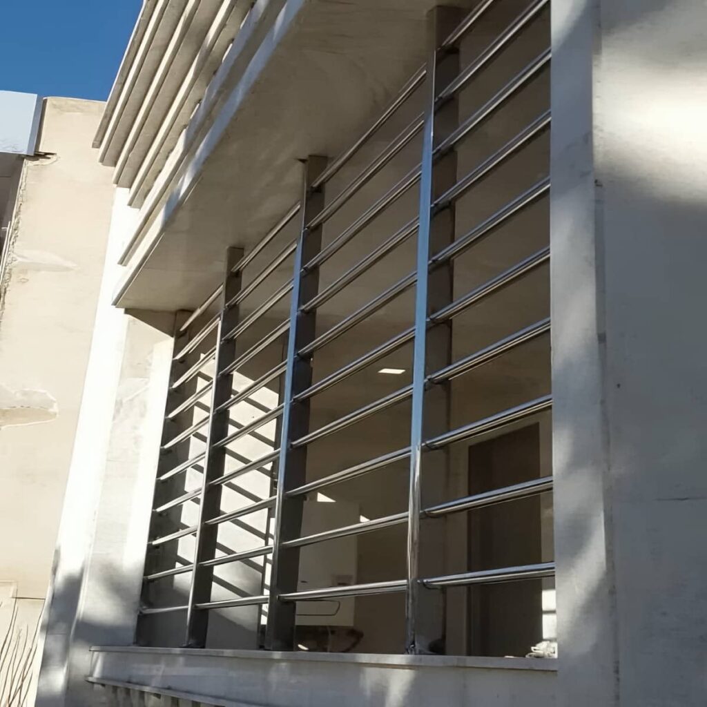 نرده بالکن اصفهان با طراحی سفارشی