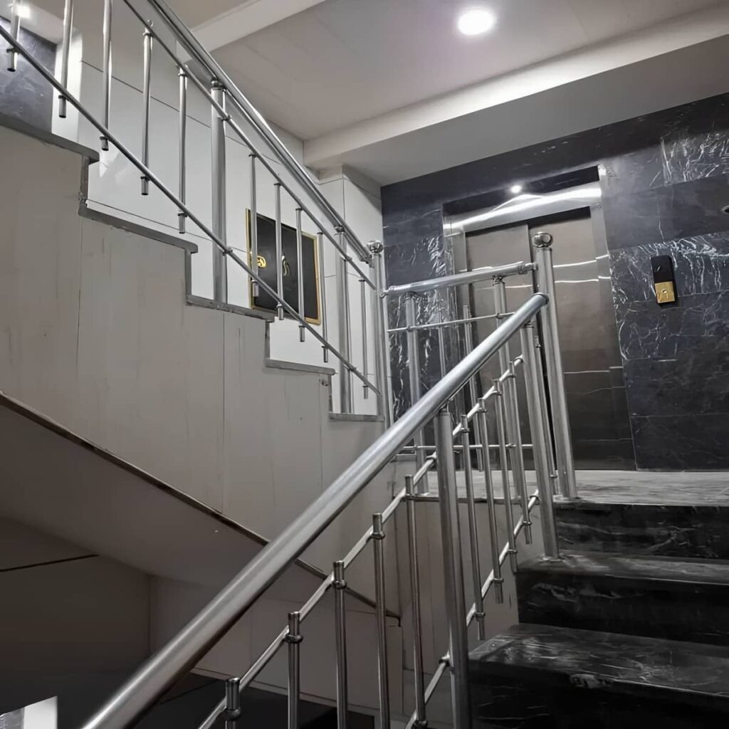 نرده راه پله استیل براق