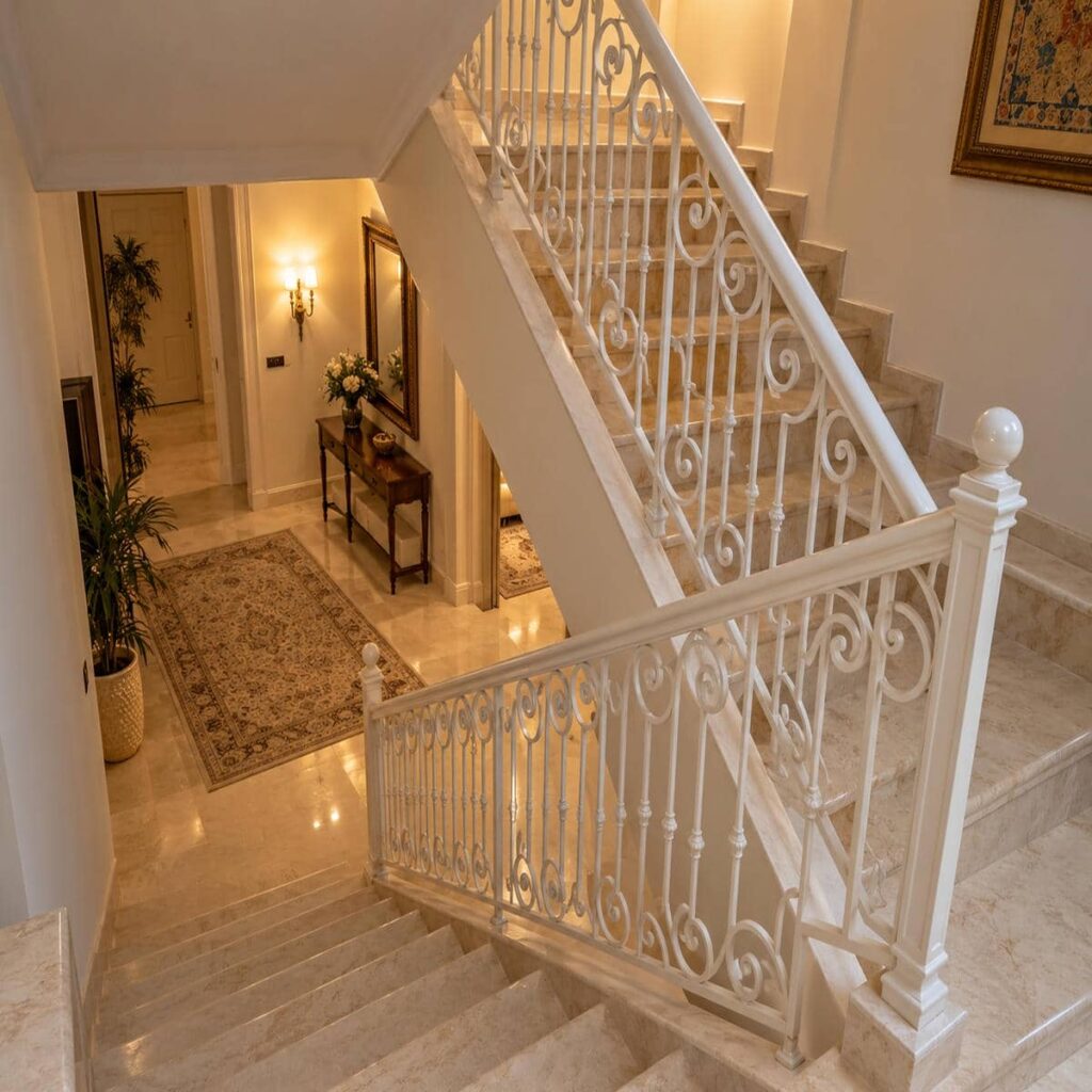 هندریل داخلی ساختمان گیلان