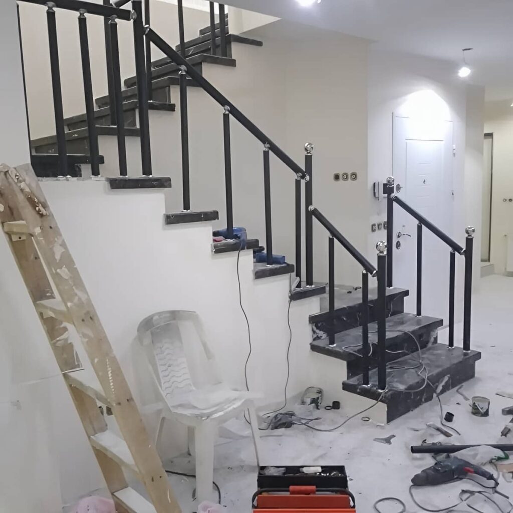 هندریل راه پله استیل در فضای تجاری هندریل راه پله استیل در فضای تجاری