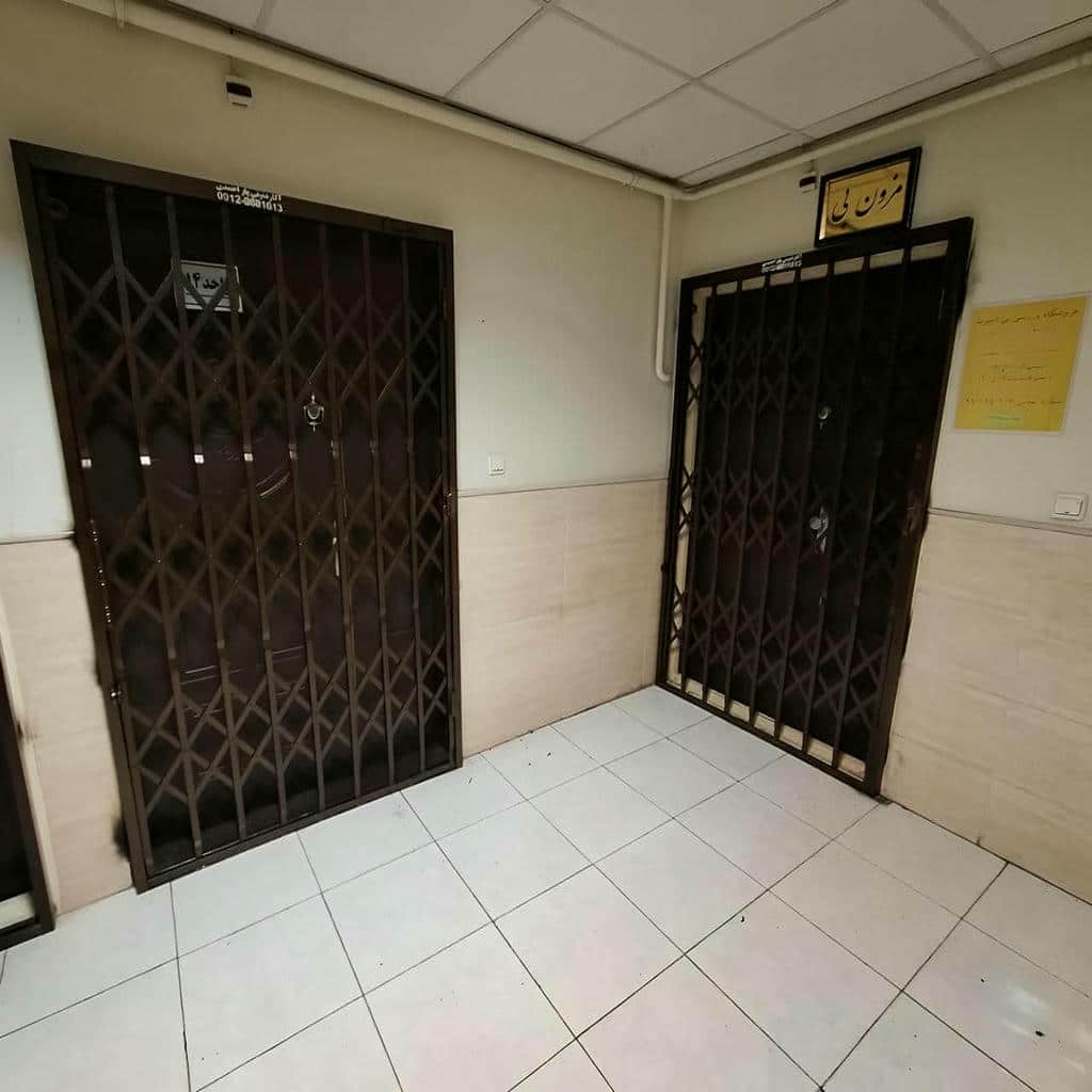 گارد آکاردئونی ورودی آپارتمان
