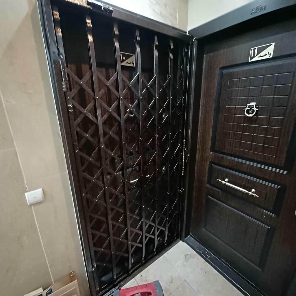 گارد آکاردئونی ورودی ساختمان