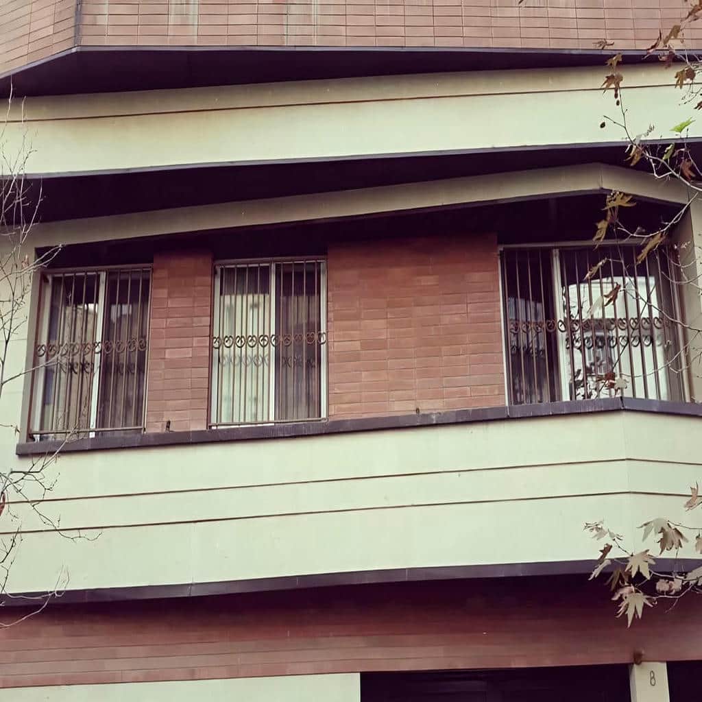 گارد پنجره فلزی برای نمای مدرن