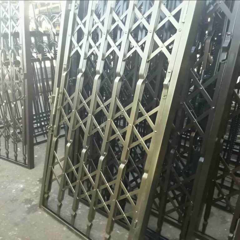 حفاظ درب آکاردئونی فلزی بوشهر