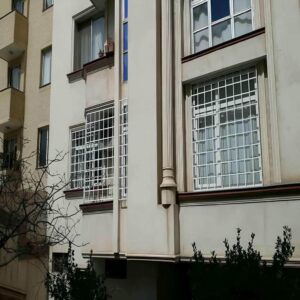 حفاظ پنجره آهنی سفید استان مرکزی نمای ساختمان