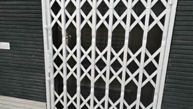 درب آکاردئونی فلزی استان یزد با طراحی ورودی ساختمان